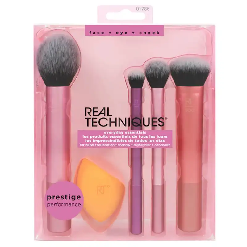 real-techniques-everyday-essentials--1