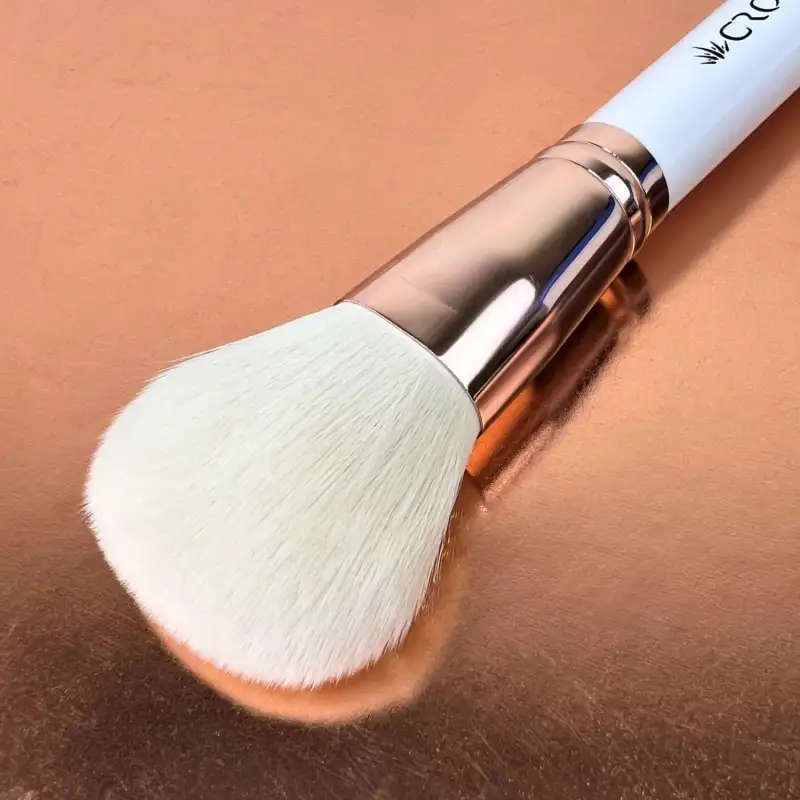 crown-pro-brushes-powder-brush--1