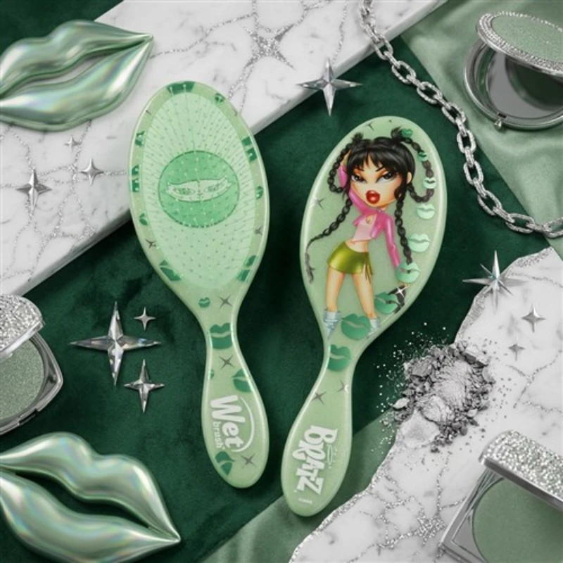 wetbrush-bratz-detangler-3--3