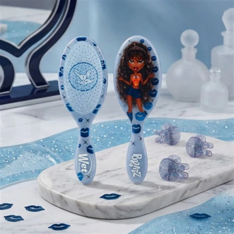 wetbrush-bratz-detangler-2--2